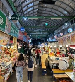 Colorful street food stalls and night market in Seoul