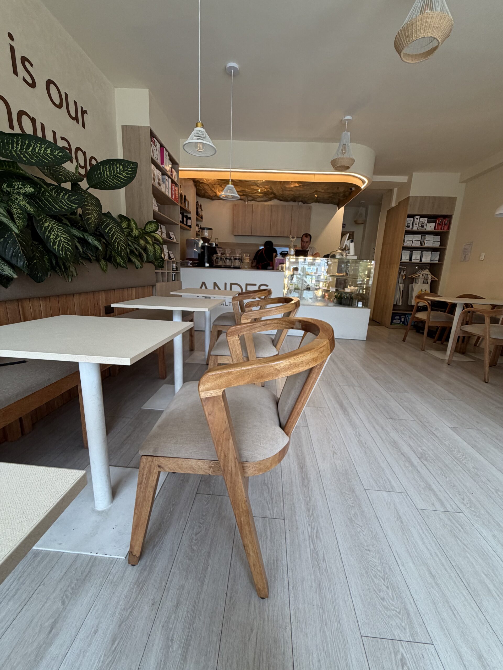 Coffee shop in Banos 